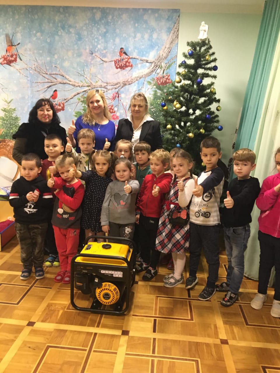 Noch ein Generator hat die Ukraine erreicht und wird jetzt in der Grundschule Licht und Wärme bringen …..